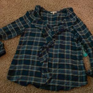 Pioneer Woman ruffle shirt size medium